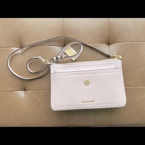 Michael Kors PALE PINK Maisie Medium Pebbled Leather 3-in-1 Crossbody Bag